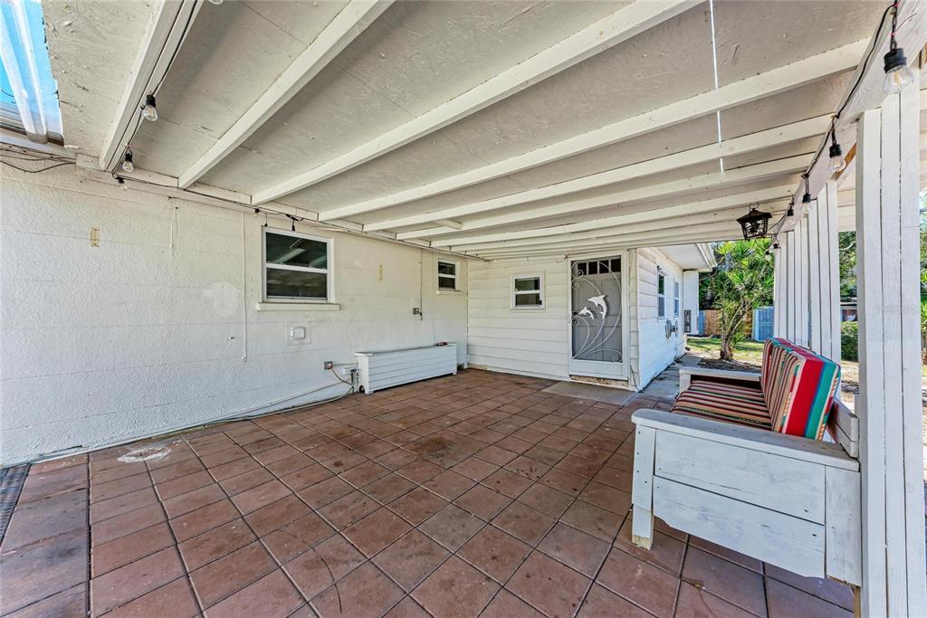 4010 South Lockwood Ridge Road Sarasota, FL 34231 - Photo 32 of 48 a view of an empty room