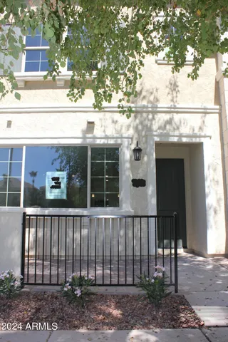 $2,300 | 2628 South Voyager Drive, Unit 106, Gilbert, AZ 85295