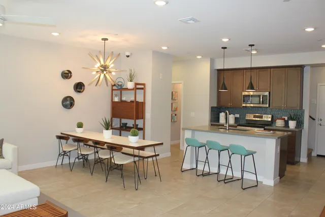 $2,300 | 2628 South Voyager Drive, Unit 106, Gilbert, AZ 85295