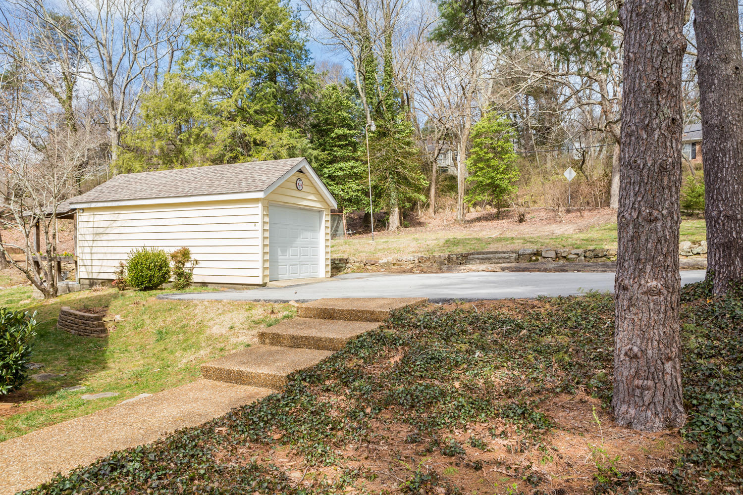 210 Franklin Road Lookout Mountain, TN 37350 - Photo 25 of 32 210_Franklin_Rd_07