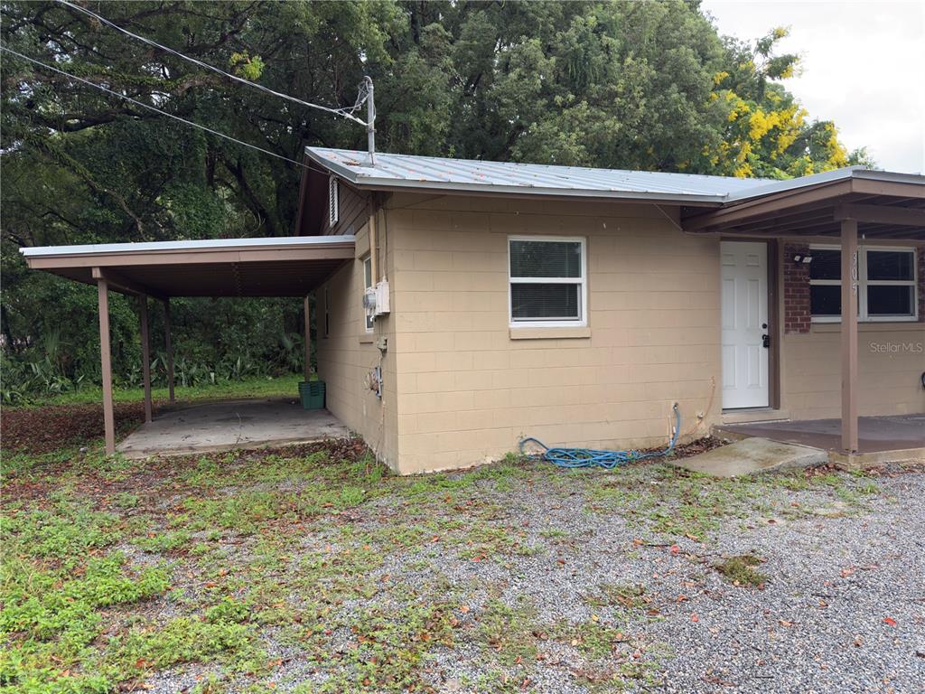 305 Marker Street Altamonte Springs, FL 32701 - Photo 15 of 15 a backyard of a house