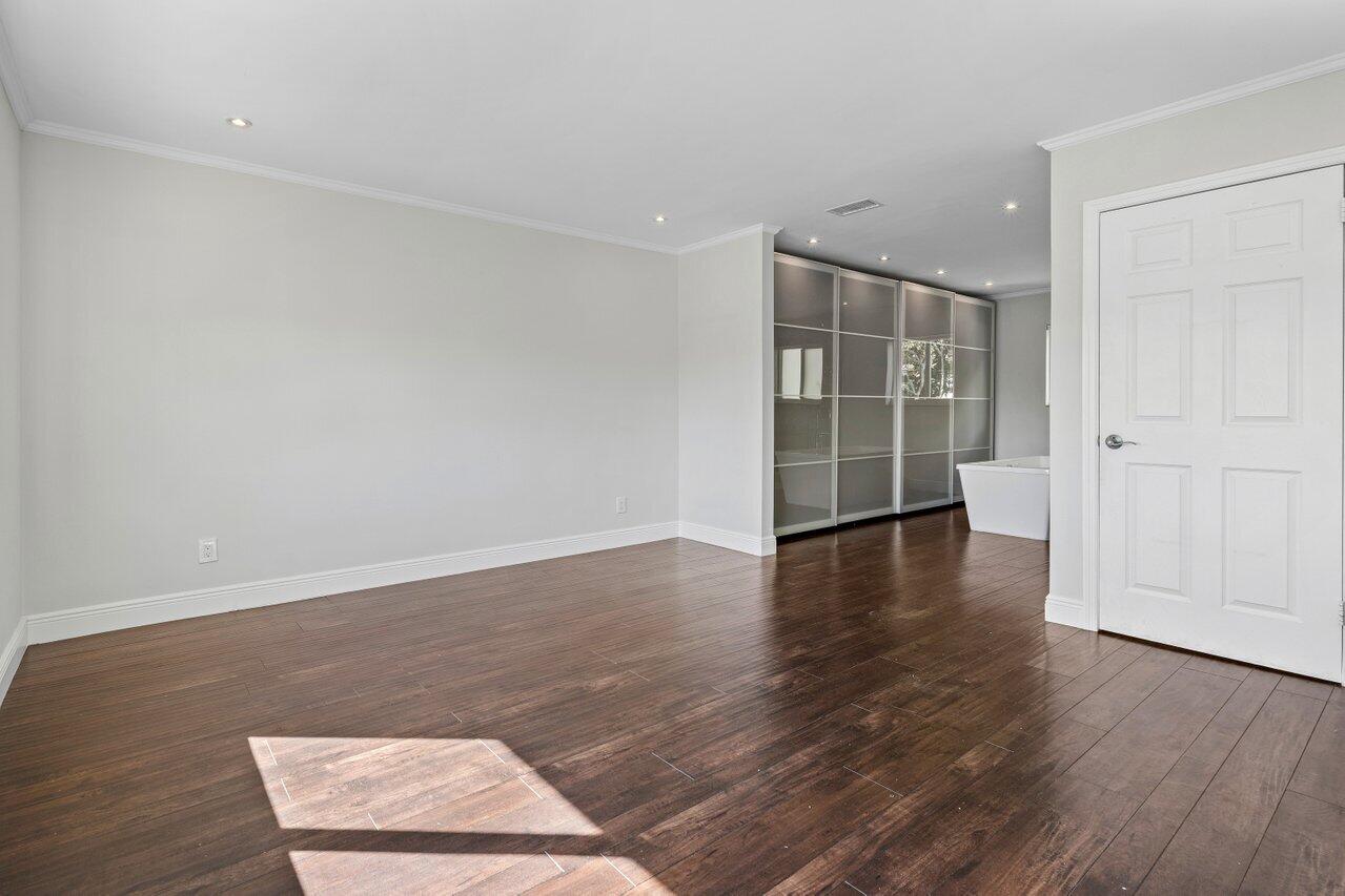 1455 Northeast 4th Court Boca Raton, FL 33432 - Photo 9 of 28 020-1455Northeast4thCourt-BocaRaton-FL-3
