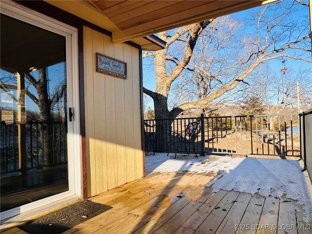 $259,900 | 52 Random Road, Edwards, MO 65326