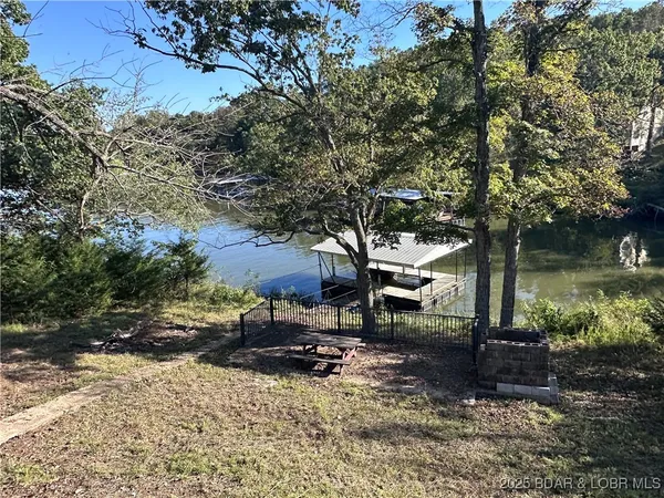 $259,900 | 52 Random Road, Edwards, MO 65326