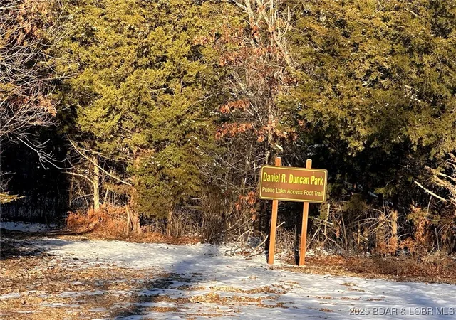 $259,900 | 52 Random Road, Edwards, MO 65326