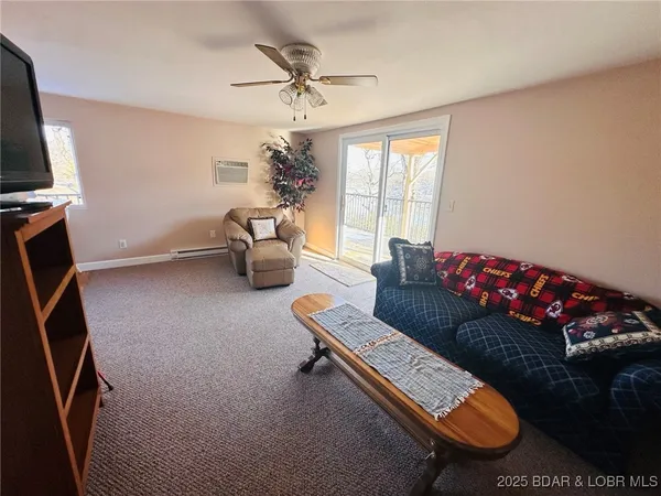 $259,900 | 52 Random Road, Edwards, MO 65326