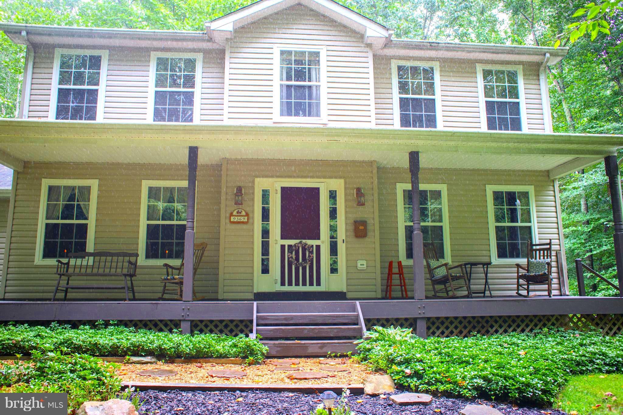 9369 Springs Road Warrenton, VA 20186 - Photo 19 of 25 Front porch