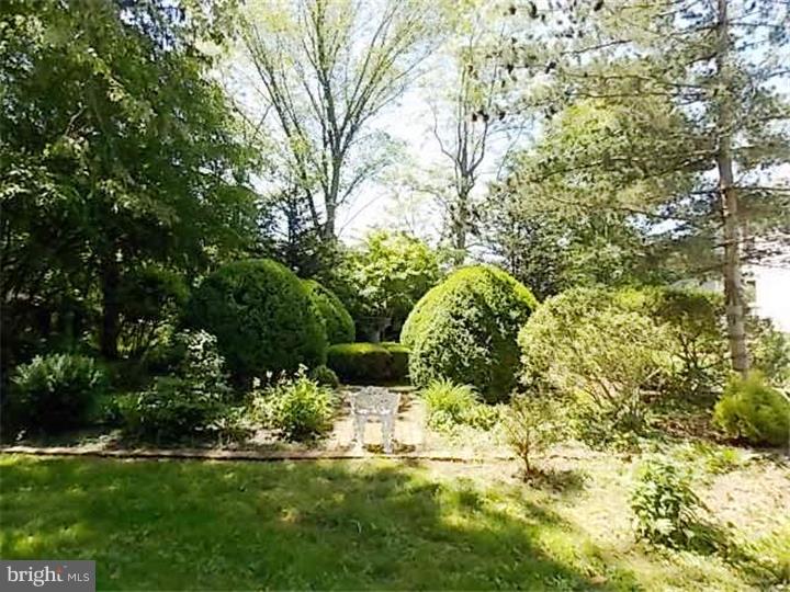 34 White Pine Road Chesterfield, NJ 08515 - Photo 25 of 25 Garden