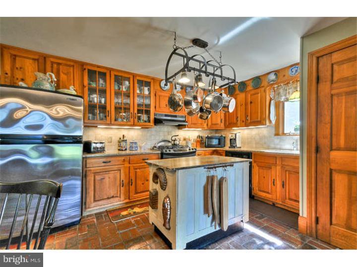 34 White Pine Road Chesterfield, NJ 08515 - Photo 8 of 25 Kitchen