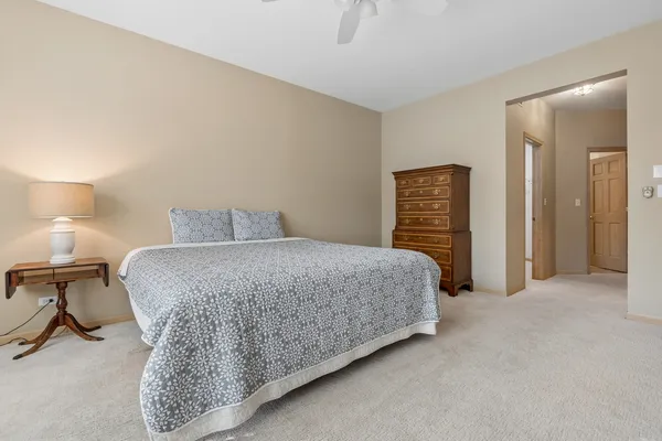 $579,900 | 1738 Park Ridge Point, Park Ridge, IL 60068