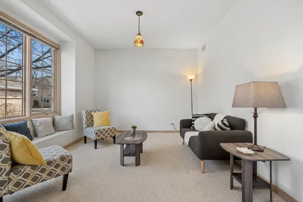 $579,900 | 1738 Park Ridge Point, Park Ridge, IL 60068