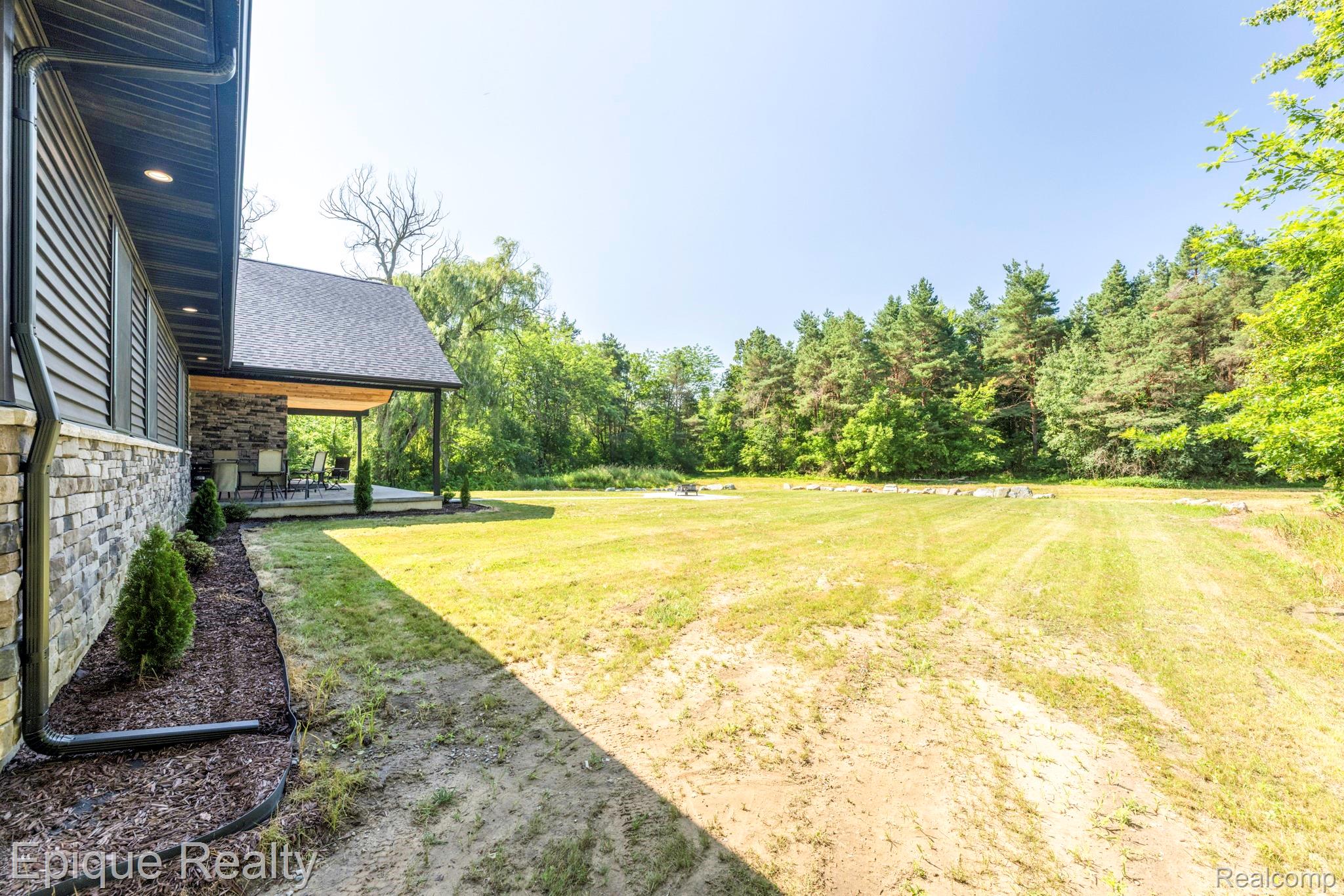 4697 Emmett Road Emmett, MI 48022 - Photo 43 of 62 4697 Emmett Rd (54 of 62).jpg