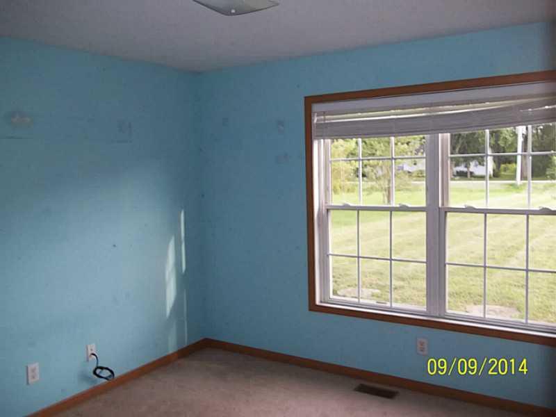 5142 New Carlisle Springfield, OH 45504 - Photo 12 of 17