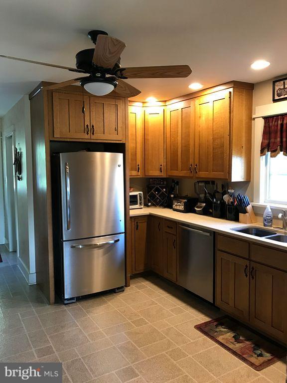 5060 Long Swamp Road Federalsburg, MD 21632 - Photo 5 of 24 Kitchen