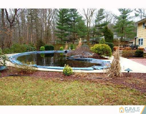 4 Woodmere Road North Brunswick, NJ 08902 - Photo 4 of 6 Gallery Image 4