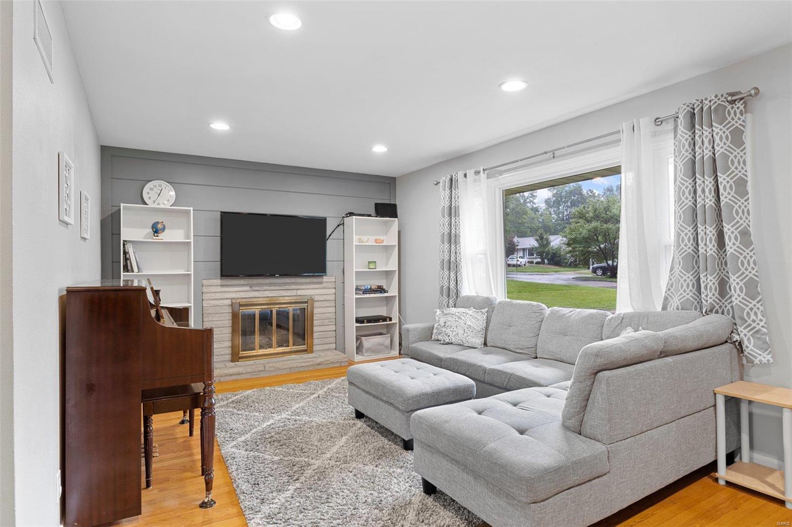133 Timbercrest Road St. Louis, MO 63122 - Photo 3 of 30 Gallery Image 3