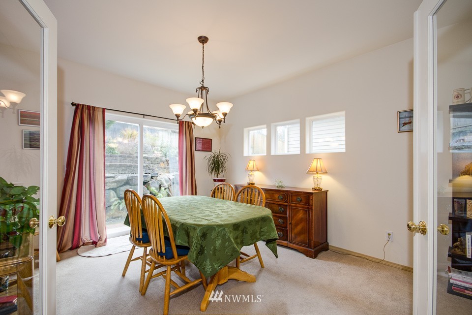 1158 Edmonds Place Northeast Renton, WA 98056 - Photo 7 of 15 Gallery Image 7