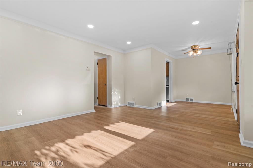 3547 Merrick Street Dearborn, MI 48124 - Photo 4 of 30