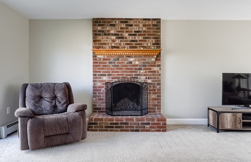 4 Richards Avenue Rutland, MA 01543 - Photo 8 of 33
