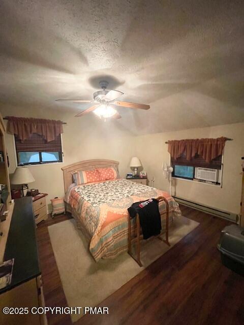 1450 Deer Run East Bushkill, PA 18324 - Photo 20 of 24 a view of living room with furniture and a rug