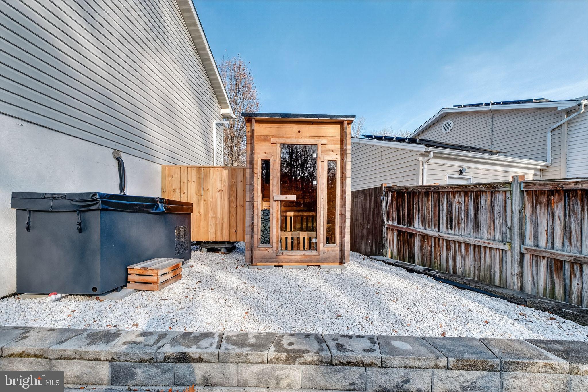 12608 Carland Place Laurel, MD 20708 - Photo 29 of 38 a backyard of a house