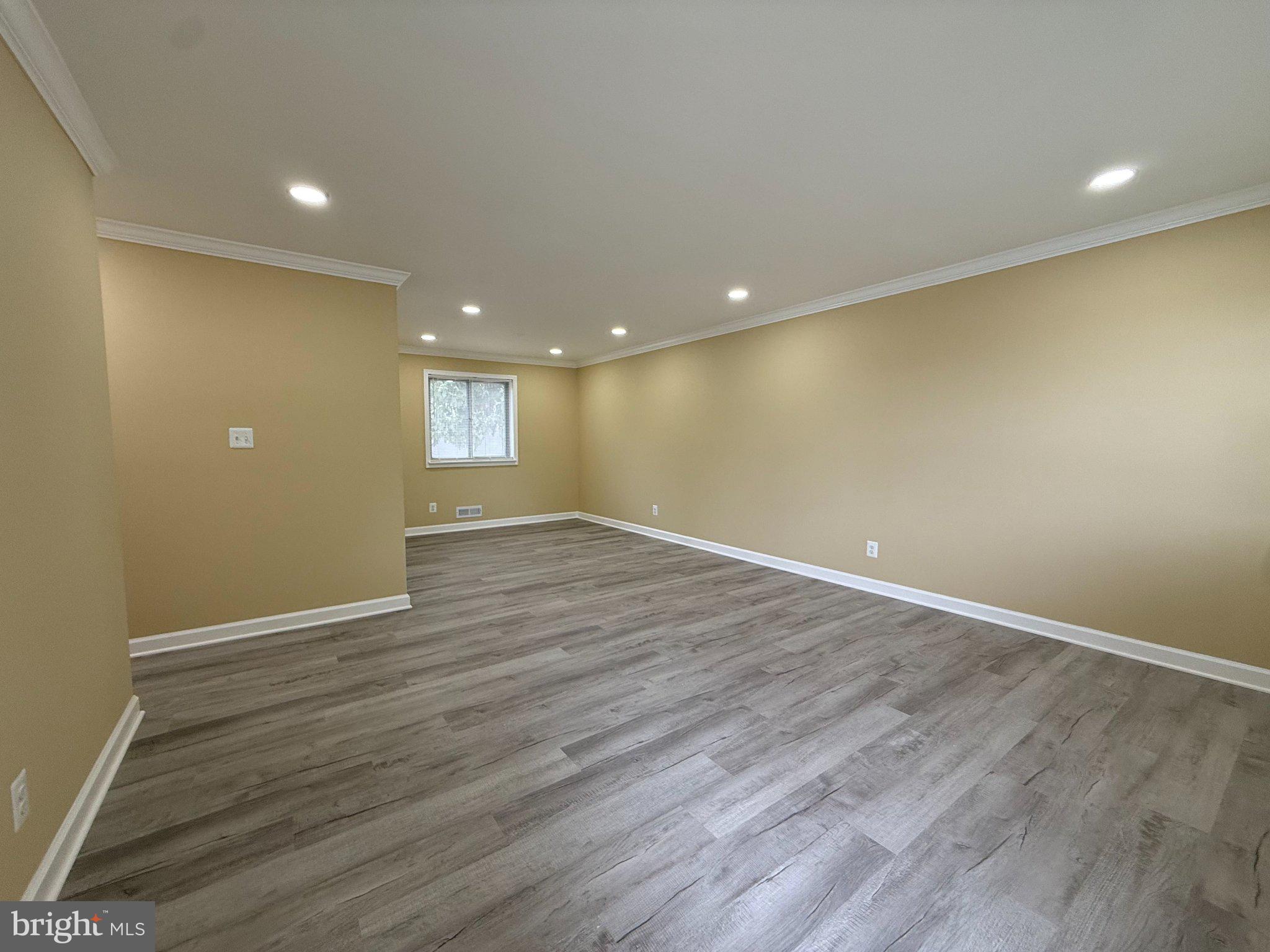 6909 Digby Road Gwynn Oak, MD 21207 - Photo 5 of 48 Living Room