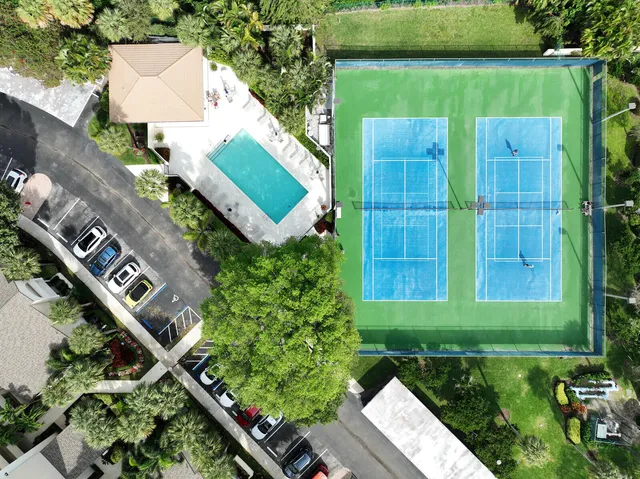 $750,000 | 444 Coral Cove Drive, Juno Beach, FL 33408