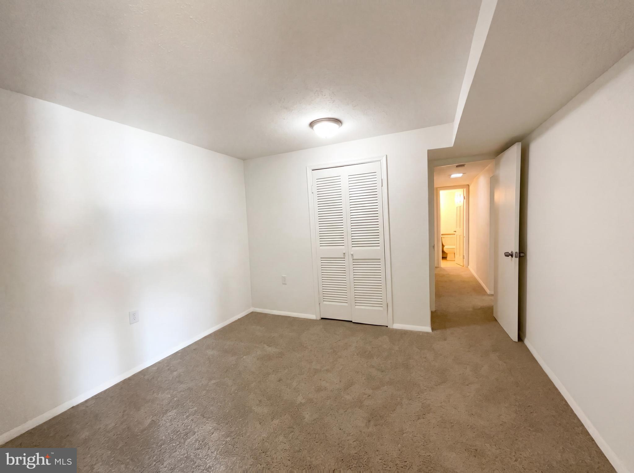 6048 Old Telegraph Road Alexandria, VA 22310 - Photo 29 of 43 an empty room with an entryway