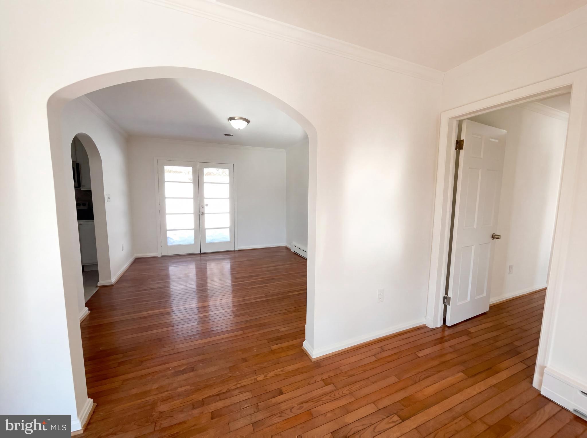 6048 Old Telegraph Road Alexandria, VA 22310 - Photo 8 of 43 a view of livingroom with hardwood and hardwood floor