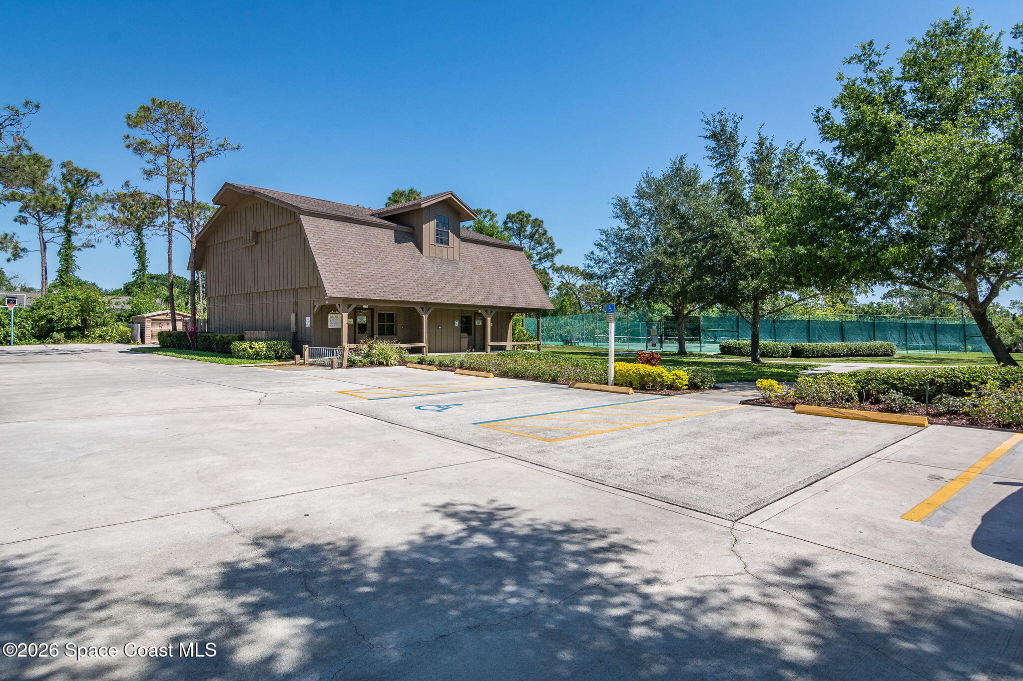 4404 Long Lake Road Melbourne, FL 32934 - Photo 87 of 92 Racquetball court