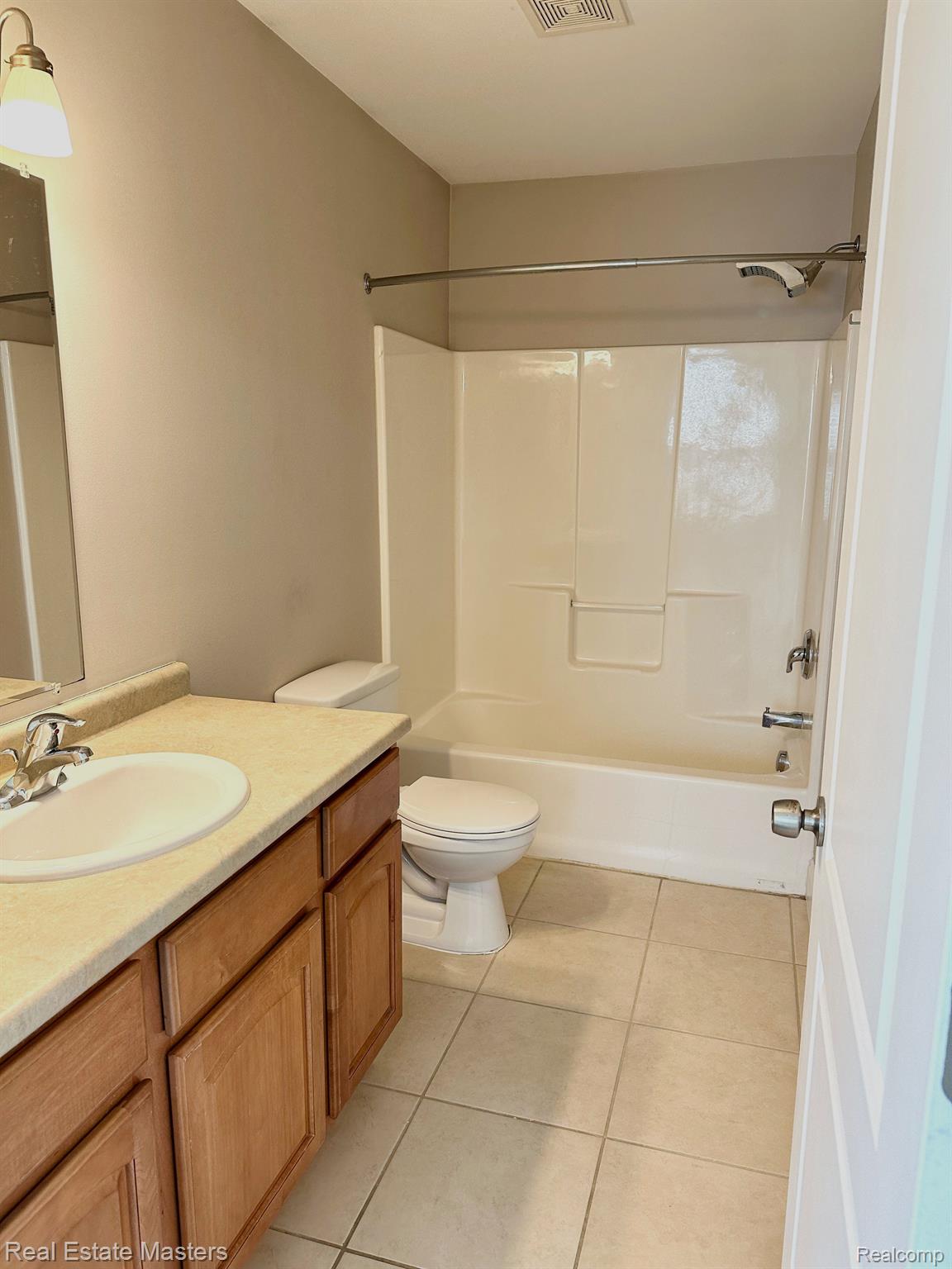 1041 Minnesota Road Port Huron, MI 48060 - Photo 9 of 39 Gallery Image 9