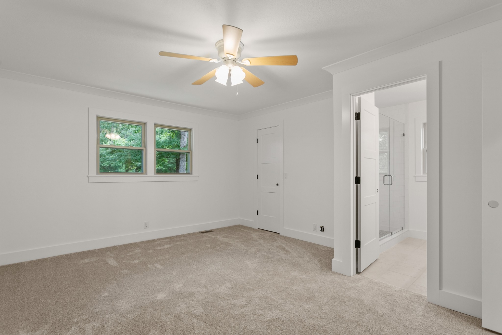 2338 North Road Murfreesboro, TN 37128 - Photo 25 of 48 a view of an empty room with a window