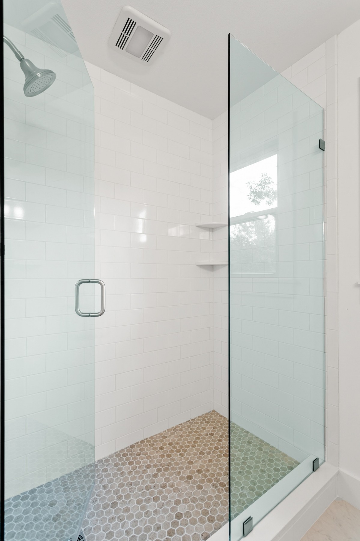 2338 North Road Murfreesboro, TN 37128 - Photo 27 of 48 a bathroom with a shower