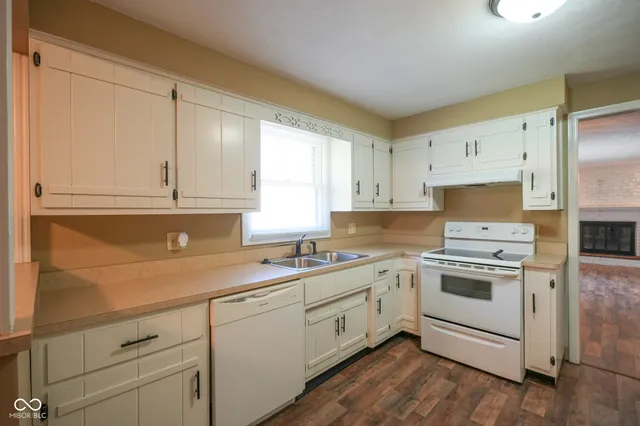 $1,700 | 2226 Mabel Drive, Anderson, IN 46012