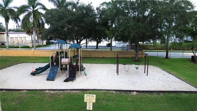 $515,000 | 14064 South Forest Oak Circle, Davie, FL 33325