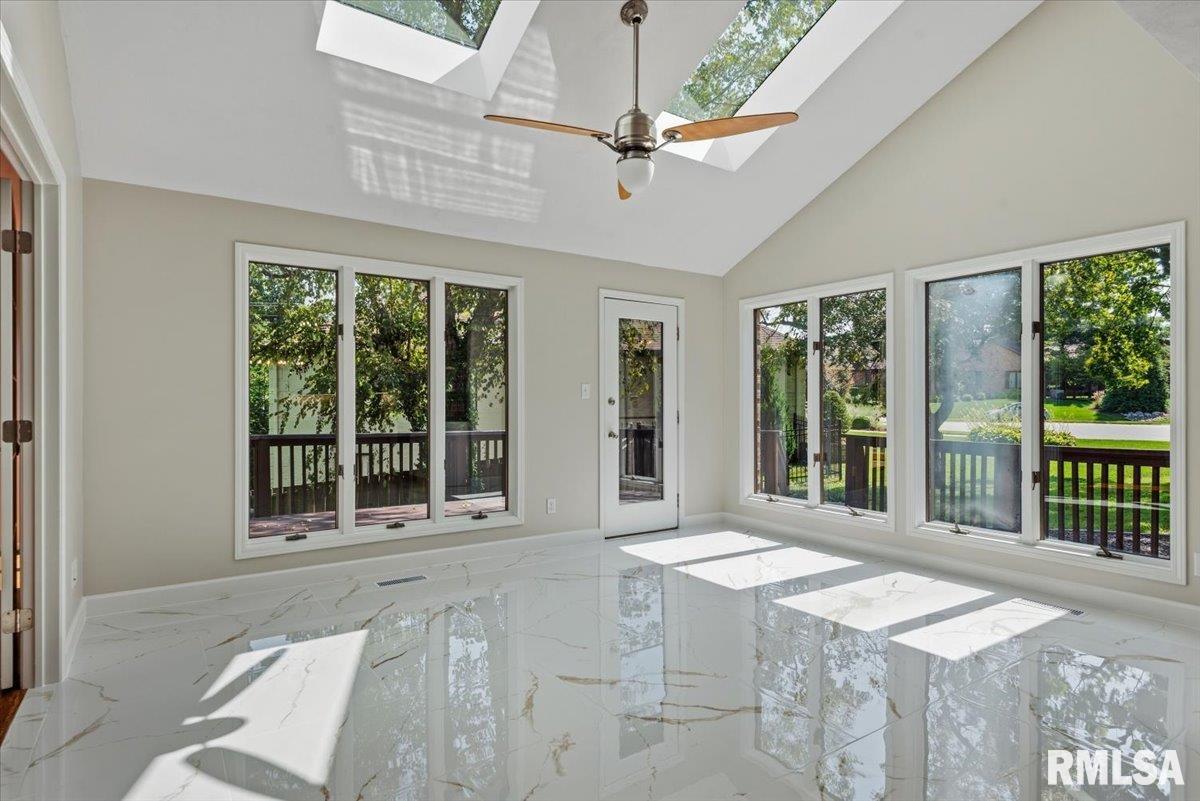 1904 Oak Creek Road Springfield, IL 62704 - Photo 32 of 90 Gallery Image 32