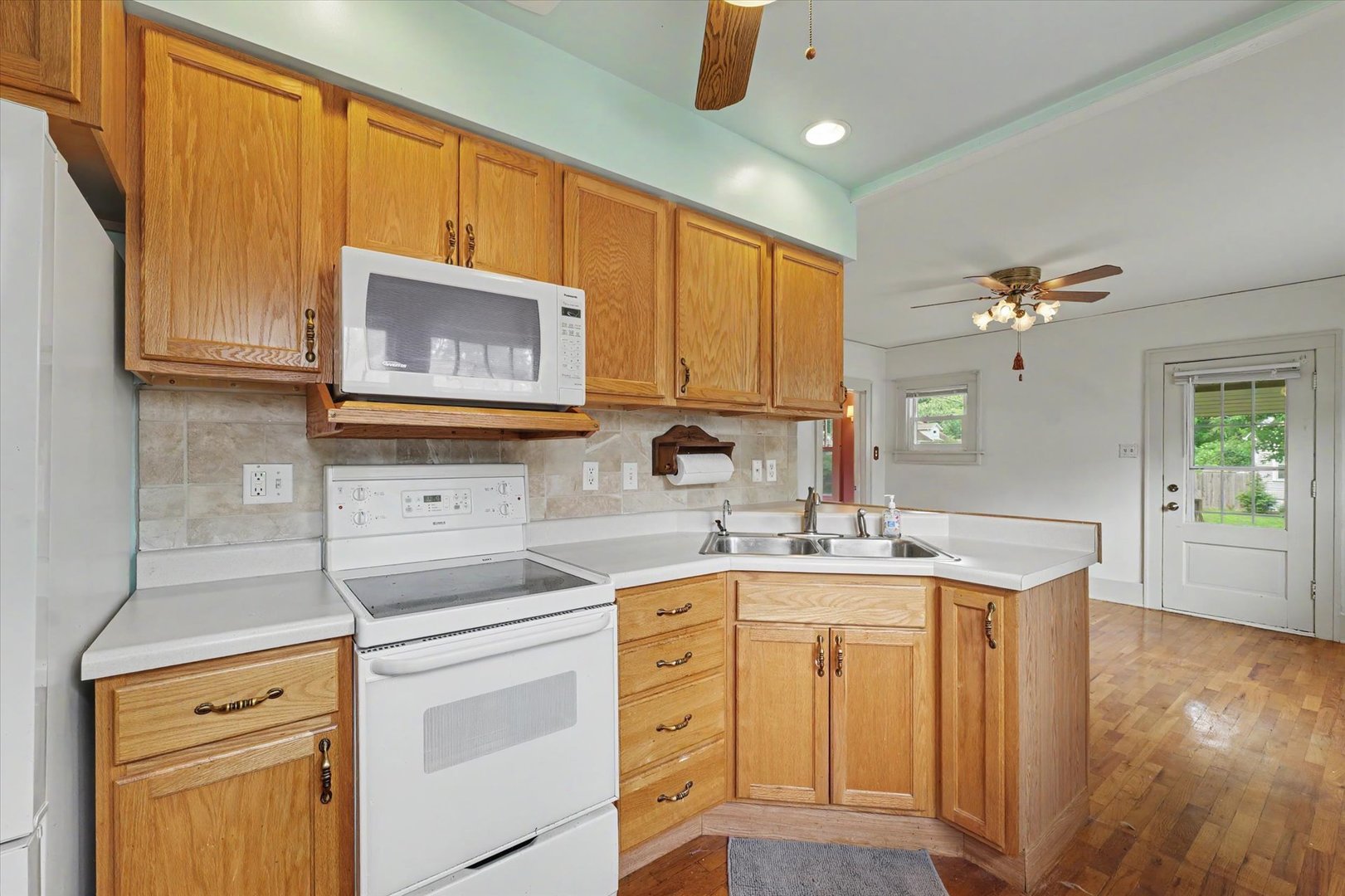 206 North Victor Street Champaign, IL 61821 - Photo 12 of 28