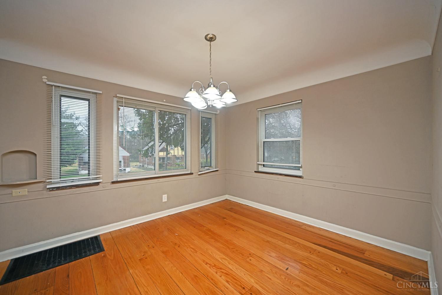 6143 Argus Road Cincinnati, OH 45224 - Photo 8 of 20 Gallery Image 8