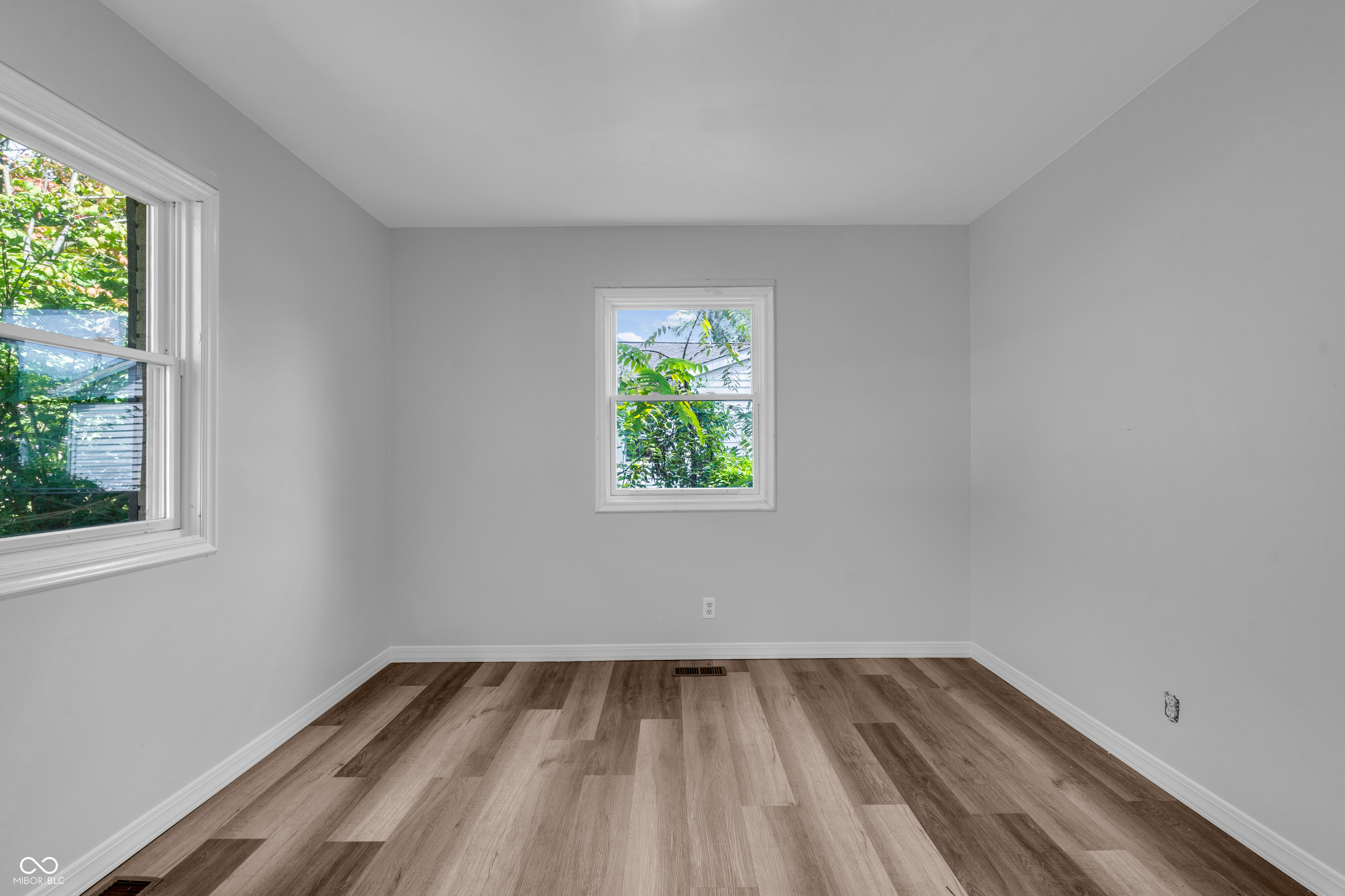 115 Bennett Road Carmel, IN 46032 - Photo 17 of 30 Gallery Image 17