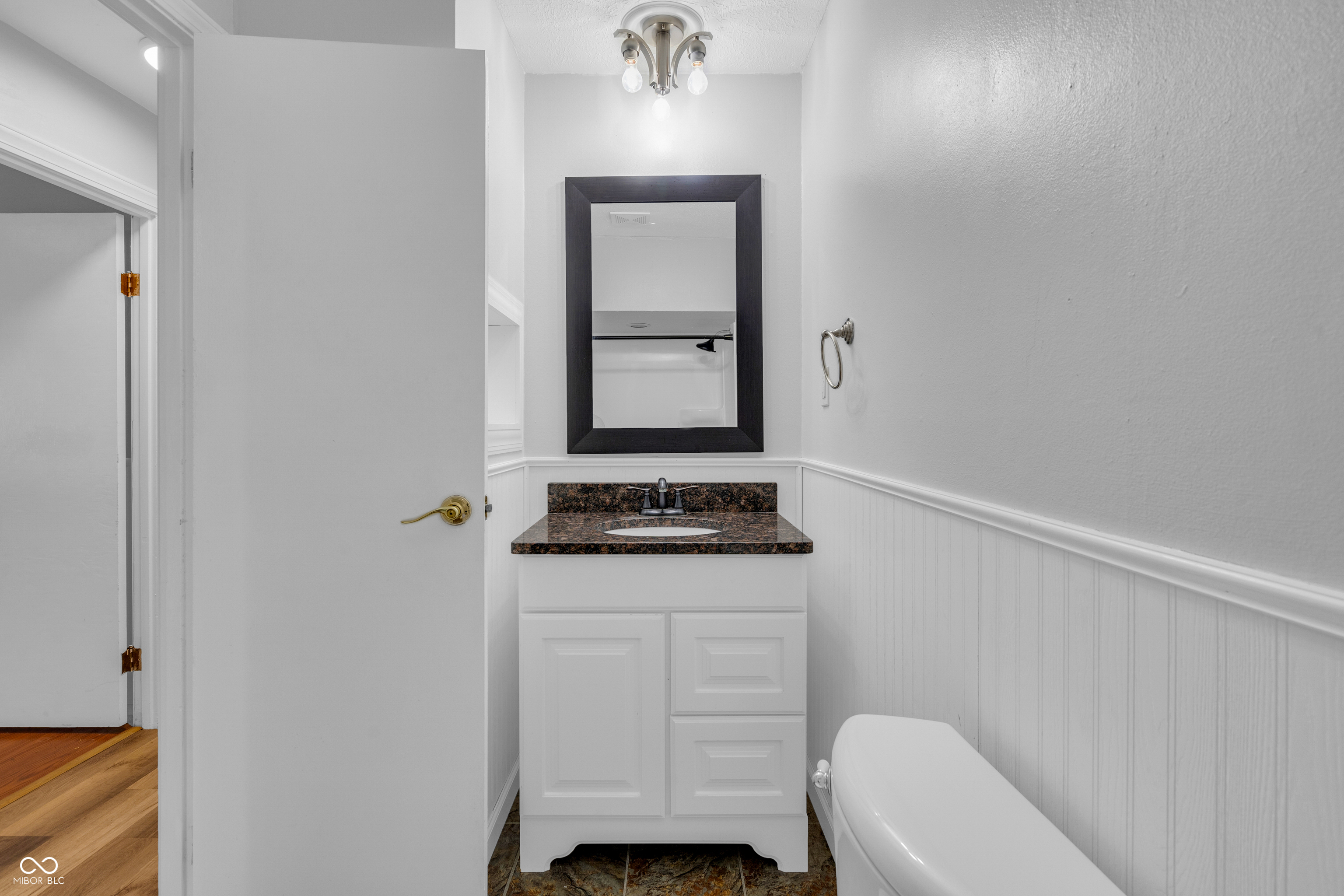 115 Bennett Road Carmel, IN 46032 - Photo 18 of 30 Gallery Image 18