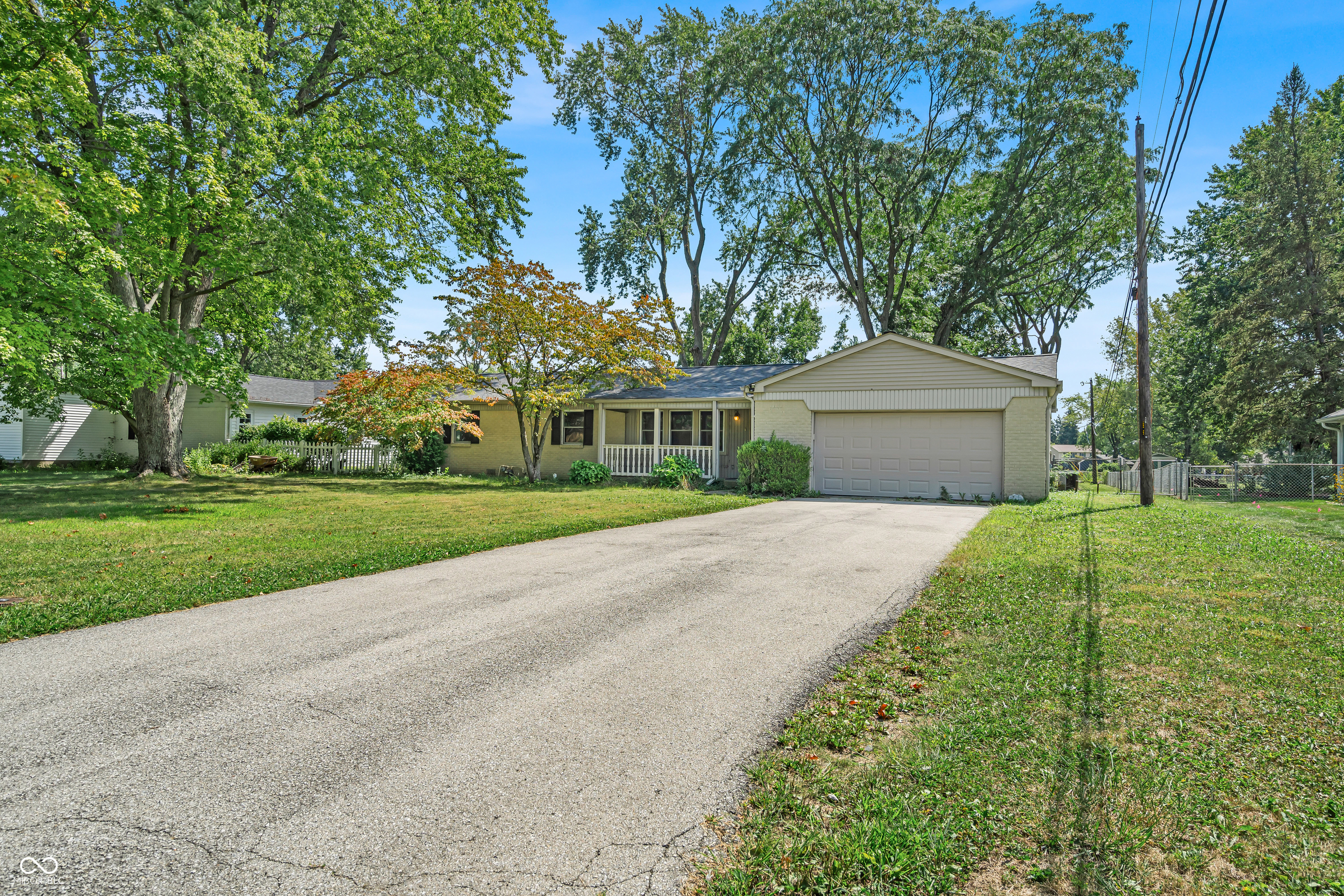 115 Bennett Road Carmel, IN 46032 - Photo 2 of 30 Gallery Image 2