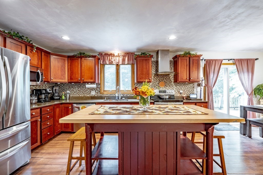 26 Old Farm Road Palmer, MA 01069 - Photo 5 of 41 Gallery Image 5