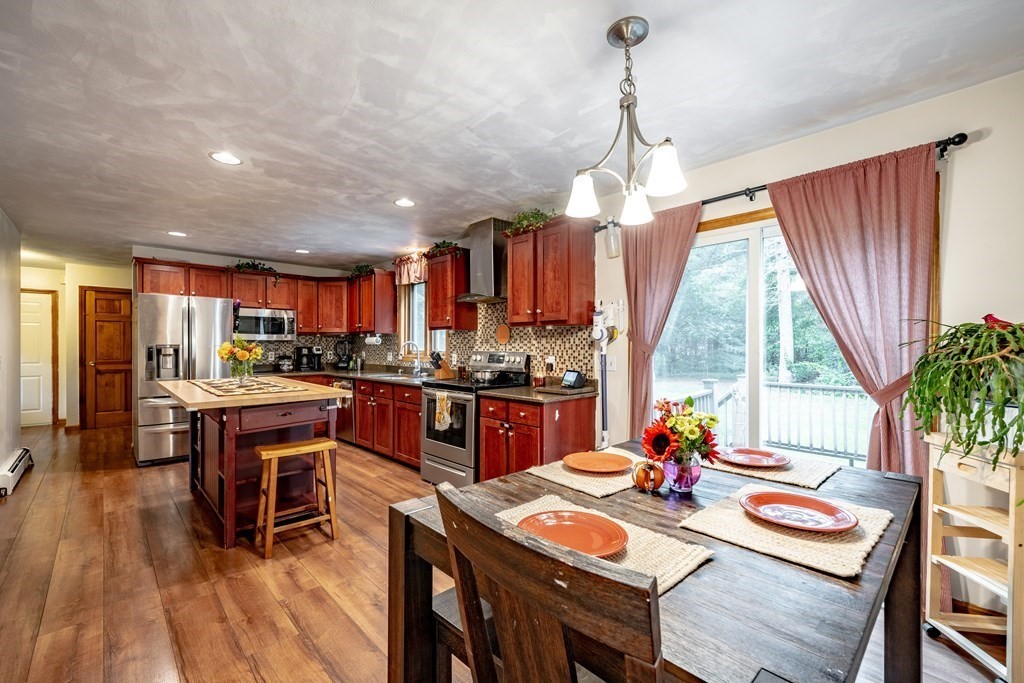 26 Old Farm Road Palmer, MA 01069 - Photo 9 of 41 Gallery Image 9