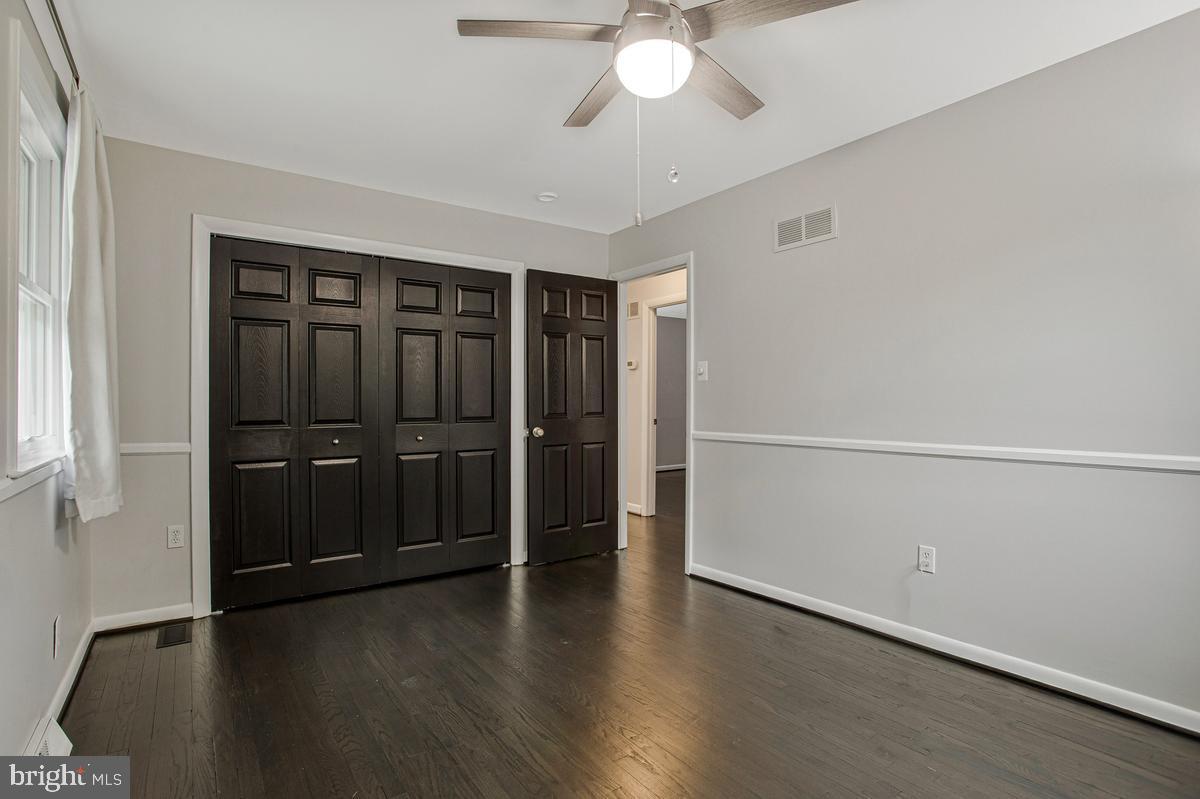 454 Manor Road Arnold, MD 21012 - Photo 15 of 36 Bedroom