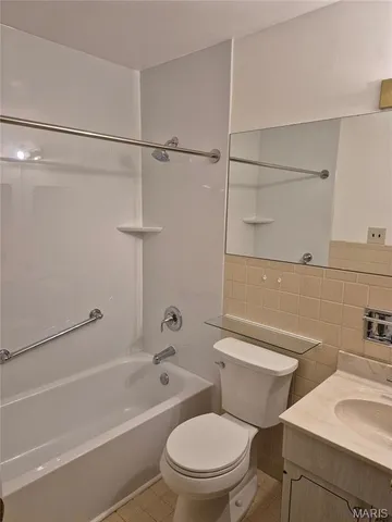 $2,200 | 9663 Yorkshire Estates Drive, Crestwood, MO 63126