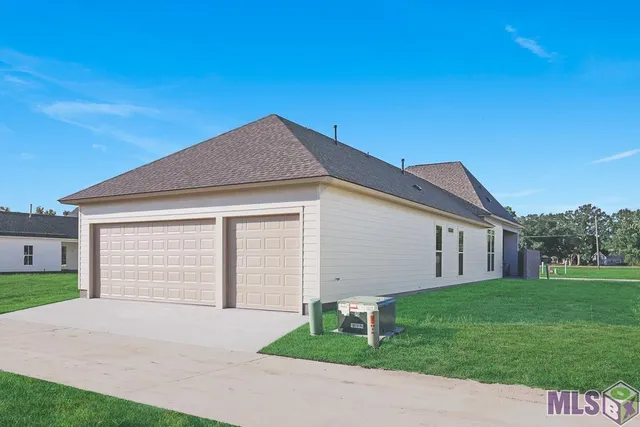 $459,900 | 5091 Stonewater Drive, Gonzales, LA 70737
