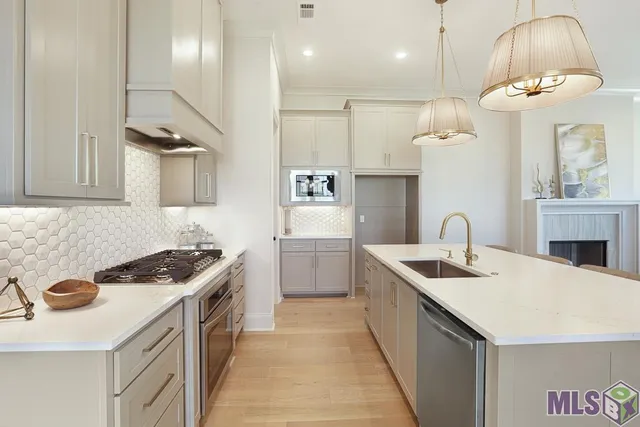 $459,900 | 5091 Stonewater Drive, Gonzales, LA 70737