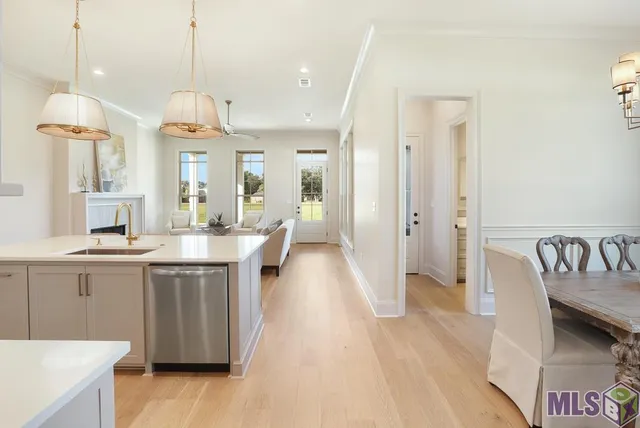 $459,900 | 5091 Stonewater Drive, Gonzales, LA 70737