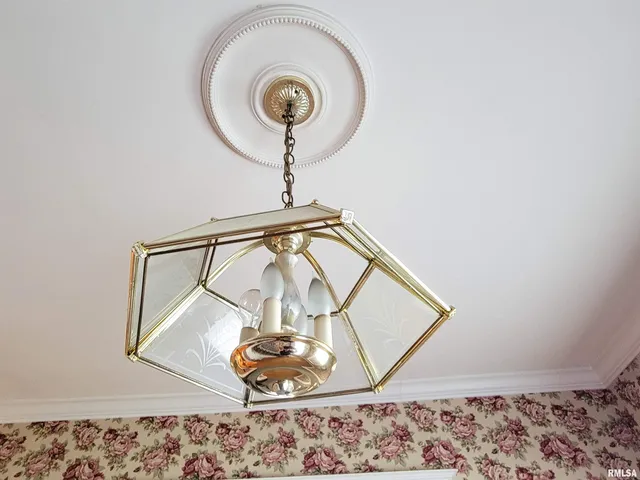 $149,000 | 513 South Main Street, Clay City, IL 62824