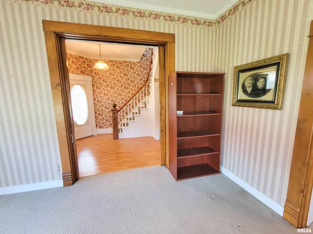 $149,000 | 513 South Main Street, Clay City, IL 62824